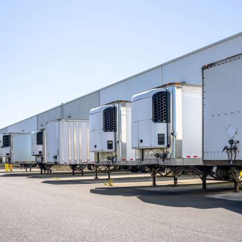 Industrial,Grade,Refrigerator,And,Dry,Van,Semi,Trailers,With,Reefer